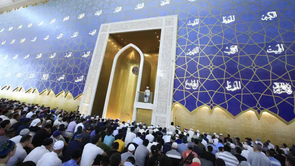 Қос Қасиетті Мешітте истисқа намазын оқу ұсынылды / Фото: muftyat.kz, бильд-редактор: Дастан Шанай