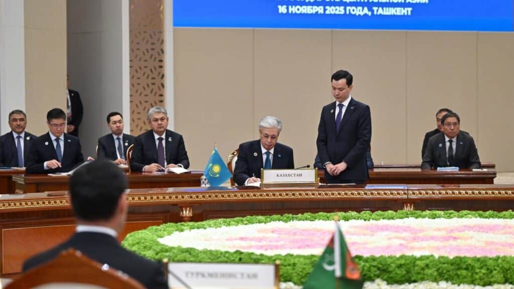 Орталық Азия мемлекеттері басшыларының бірлескен мәлімдемесіне сәйкес екі құжа қабылданды / фото: Ақорда