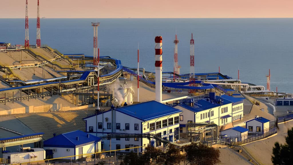 Минэнерго Казахстана заявляет об отсутствии ограничений в прокачке нефти через атакованный в РФ терминал