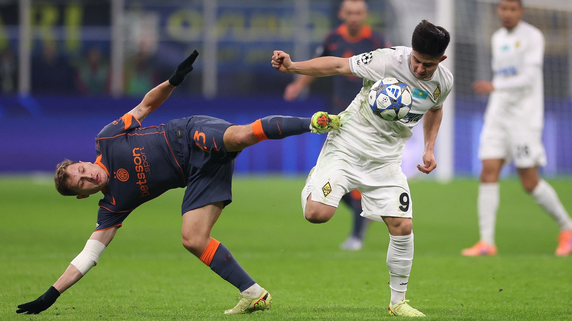 Дастан Сәтбаев Қайрат футбол клубы футболшы