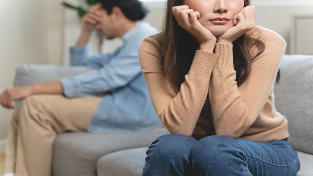 Биыл елімізде жарты жыл ішінде 51,4 мың неке тіркелсе, 21,5 мың отбасының шаңырағы ортасына түскен / фото: shutterstock