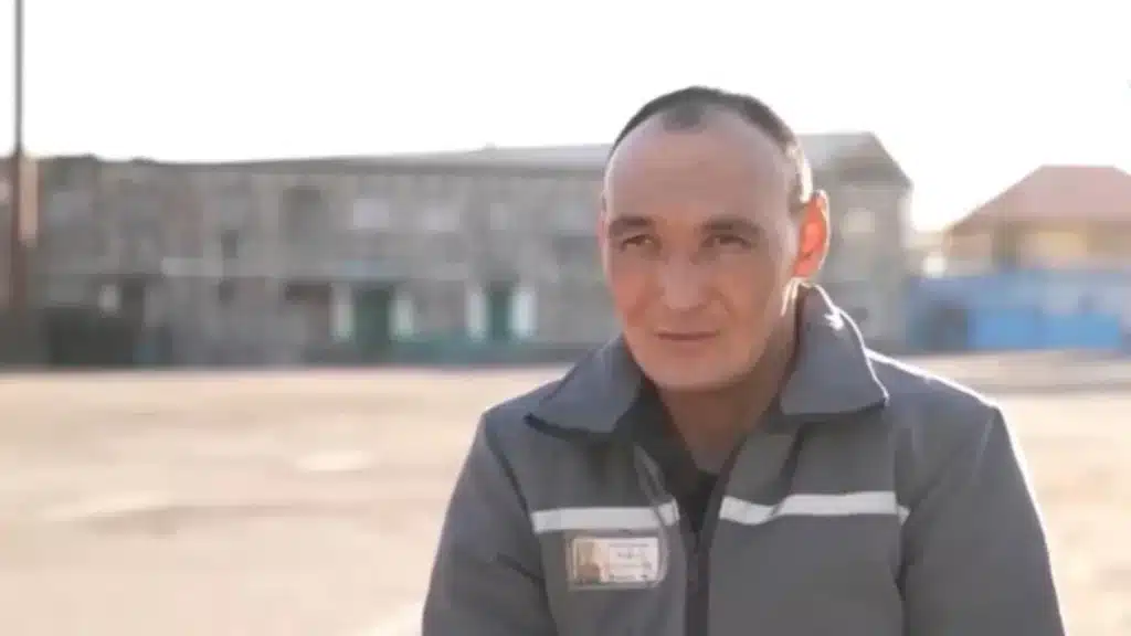 Мұрат Әбділда Tik-tok-қа қайта шығып, жаңа әндер ұсынбақ / фото: бейнежазба скрині 