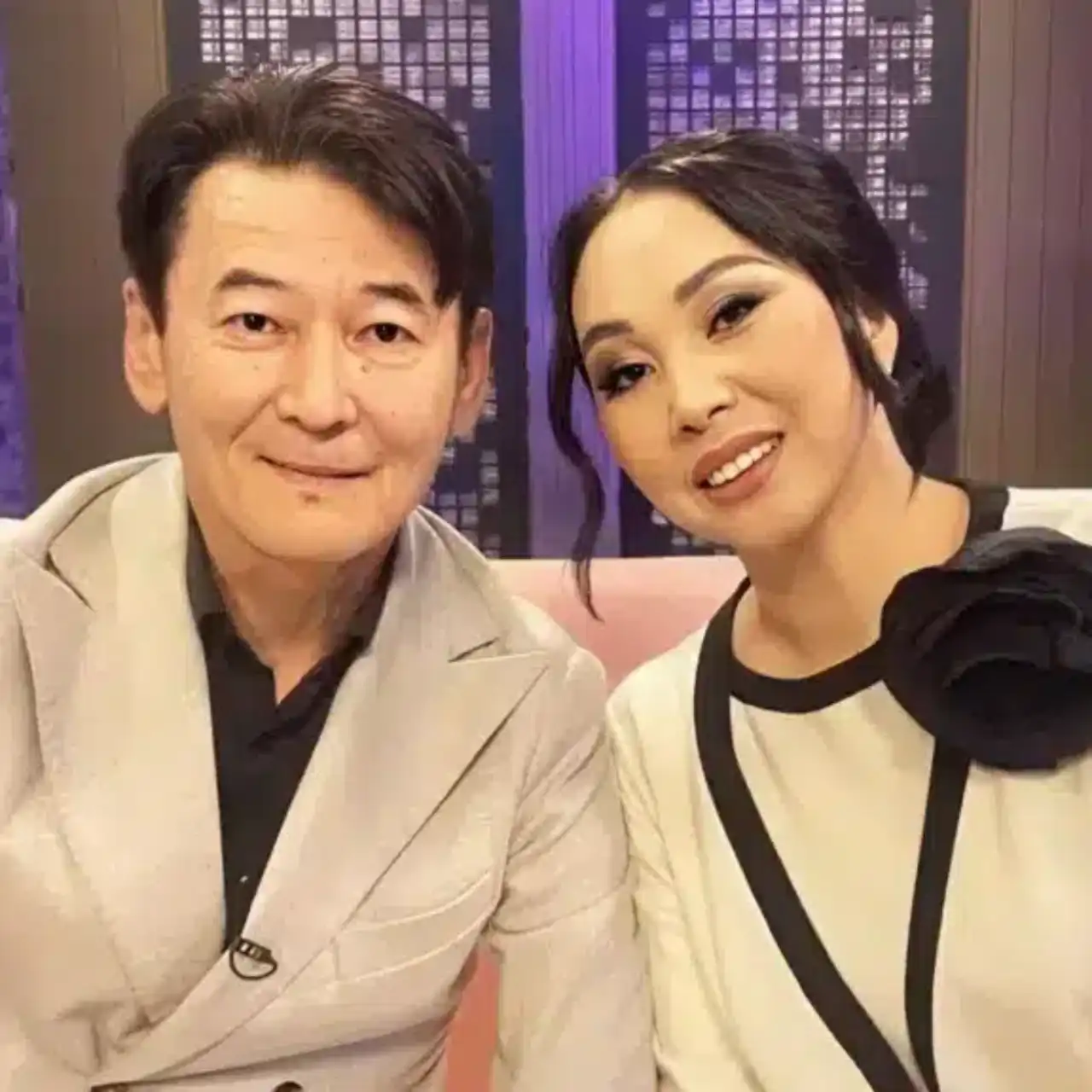 Бейнеде клиторды жақыннан көрсетіңіз