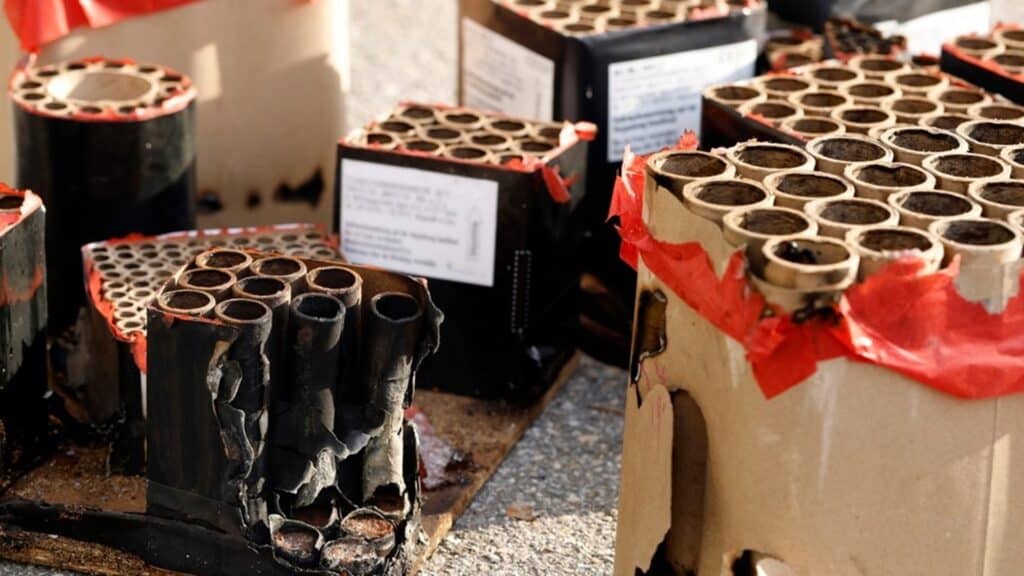 Полиция базар мен дүкен аралап, пиротехника тәркілеп жүр