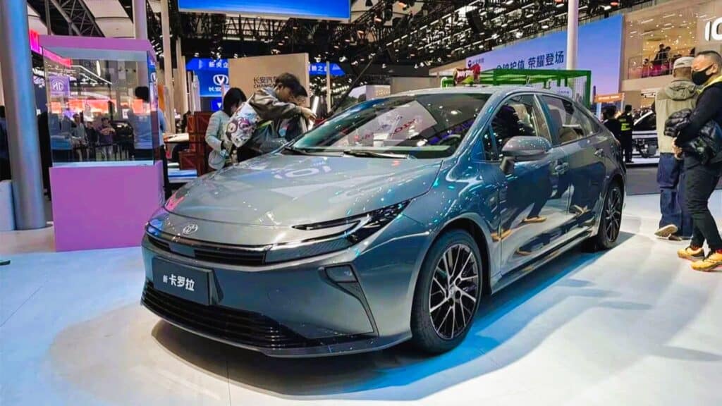 Toyota жаңарған Corolla седанын таныстырды: бағасы мен ерекшелігі