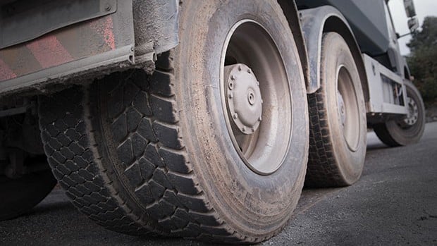 HOWO жүк көлігімен ол бұрынғы жұбайын, қайын апасы және қайын атасын әдейі басып өткен / фото: Kun.uz