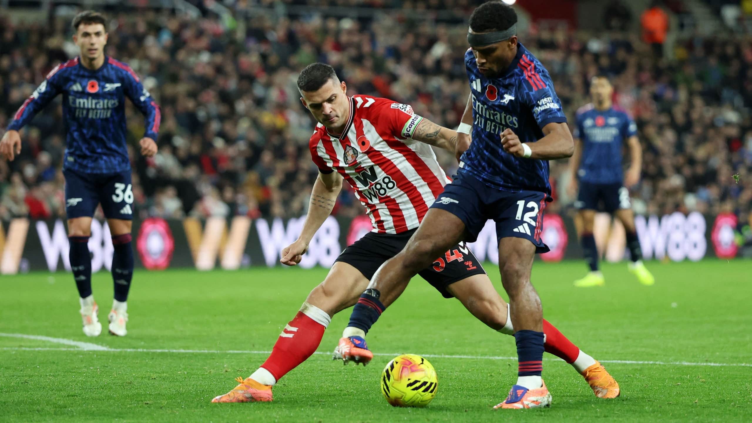 Легенда «Манчестер Юнайтед» Уэйн Руни назвал переход Гранита Джаки в «Сандерленд» лучшим трансфером сезона в АПЛ на данный момент.