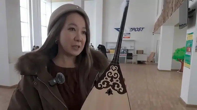 Dimash fan in Mexico to receive dombra as a gift