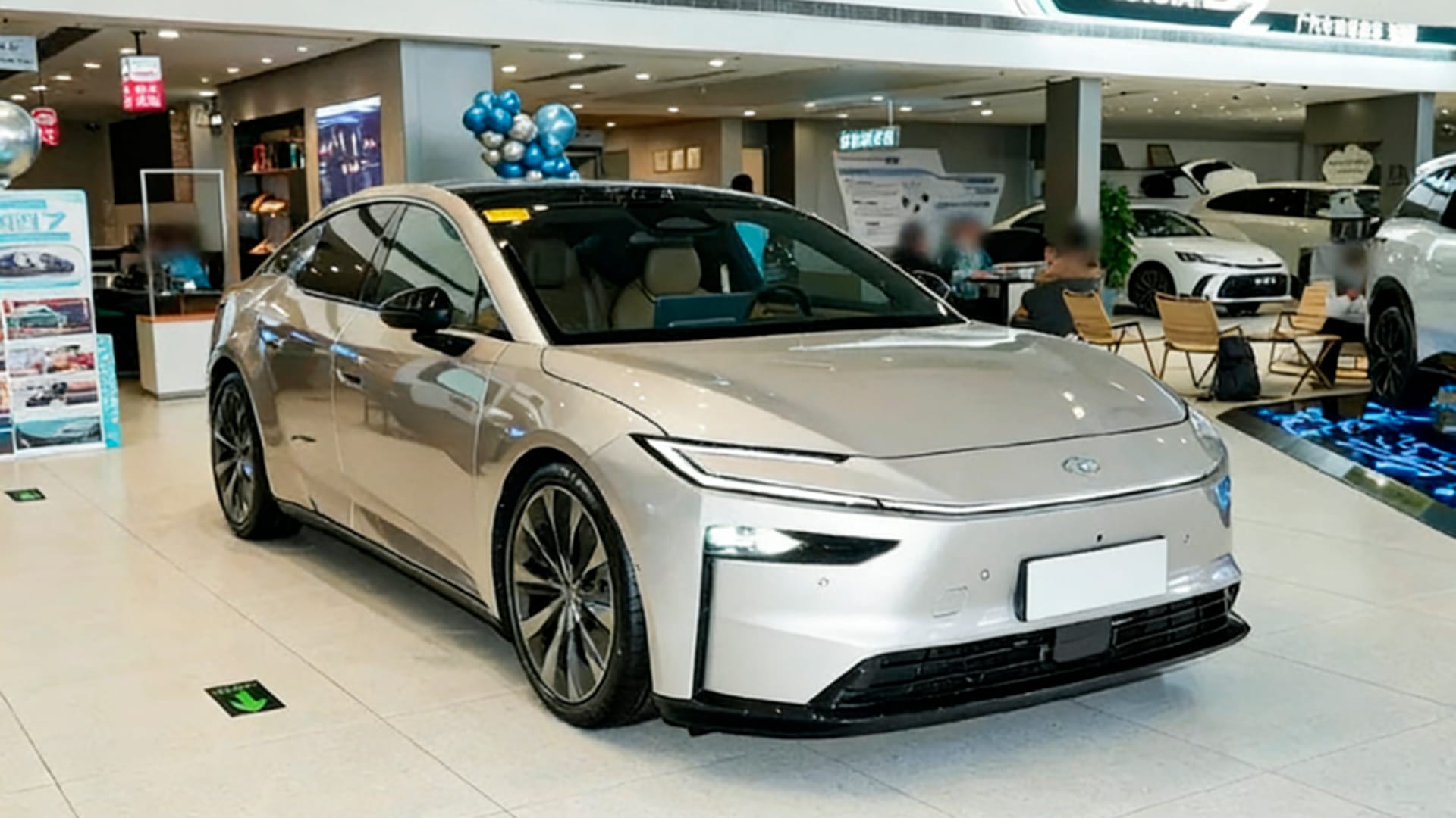 электромобиль Toyota bZ7, электрическая тойота камри