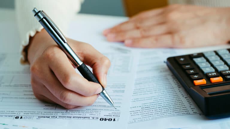 Малый бизнес освободят от заполнения деклараций