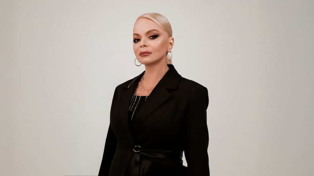 Скандал с квартирой Долиной перерос в массовую отмену