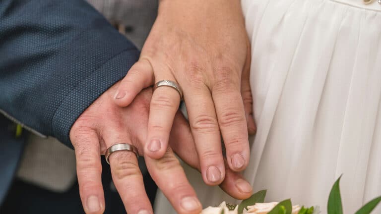 Алматинцы начали жениться в среднем после 30 лет