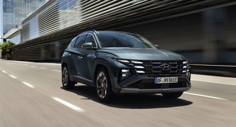 Жительница Алматы сообщила о продаже Hyundai Tucson с покрашенной дверью