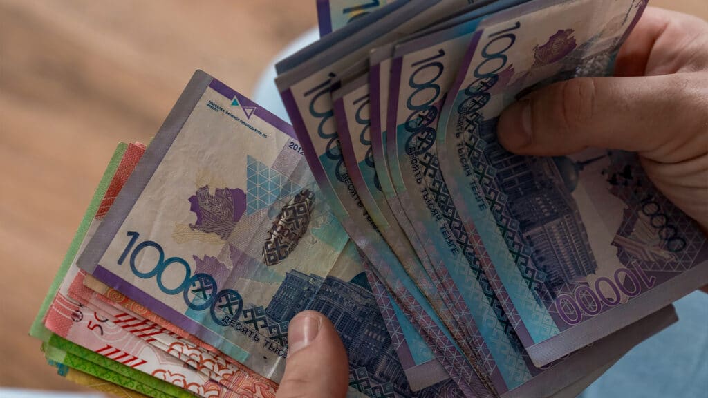 Теңге Shutterstock