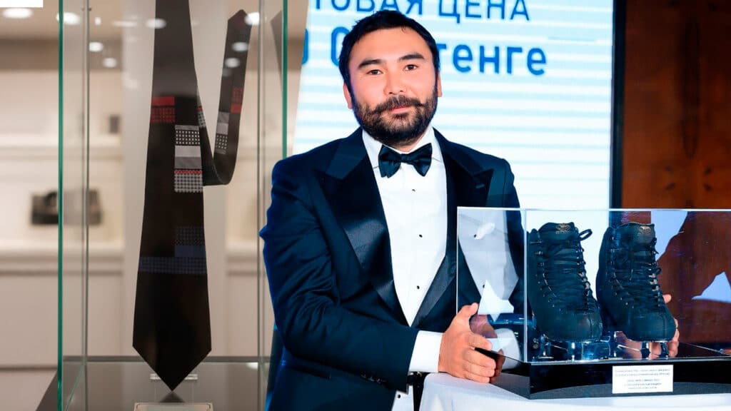 Молданазар