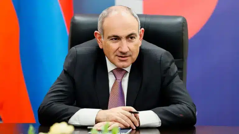 Пашинянның ұшағы дрон шабуылынан Мәскеуге қона алмады