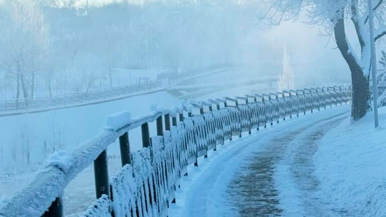 Зимний Сайран покорил алматинцев волшебной атмосферой