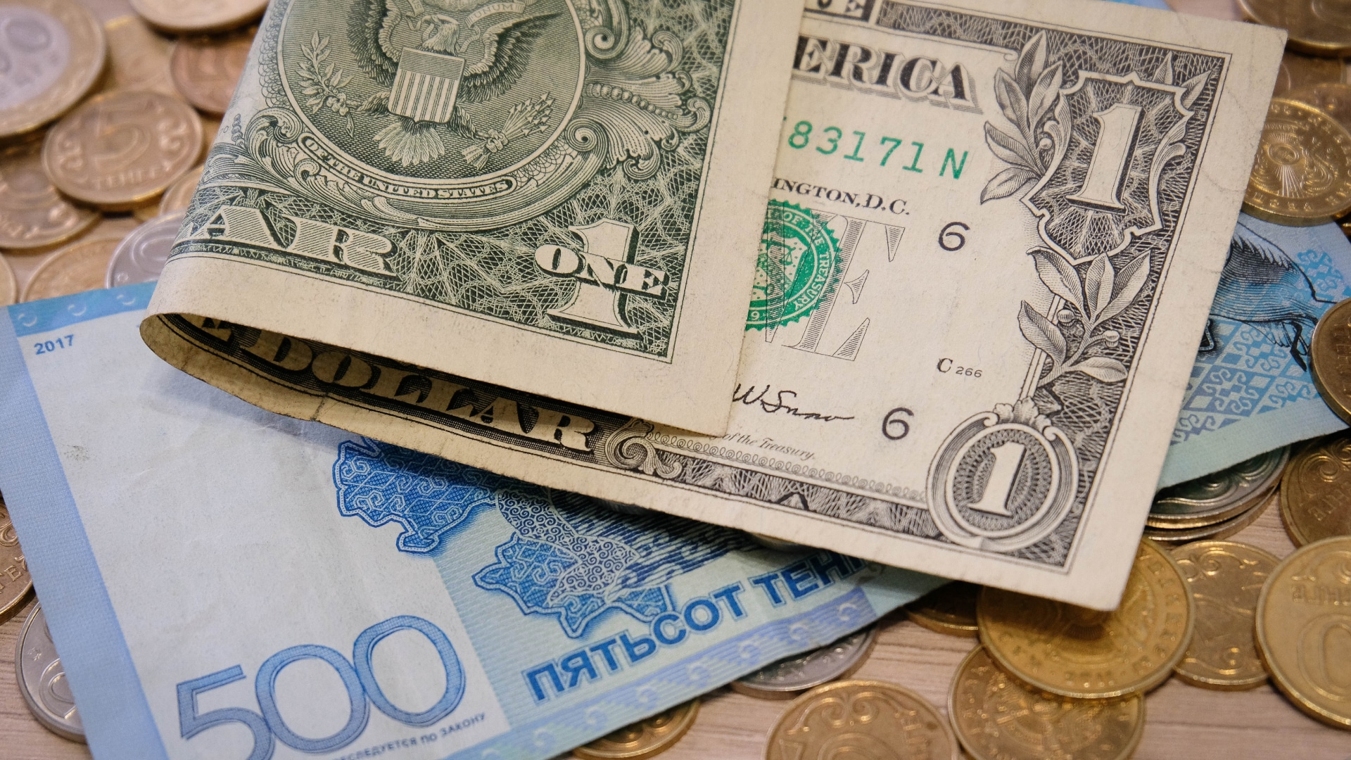 Укрепление тенге продолжается