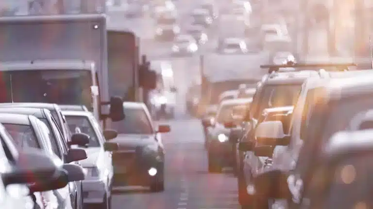 Аким Алматы рассказал о планах по введению платного въезда в город