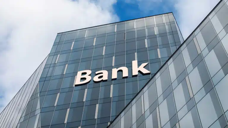 Сенат «Банктер туралы» заңды Мәжіліске қайтарды