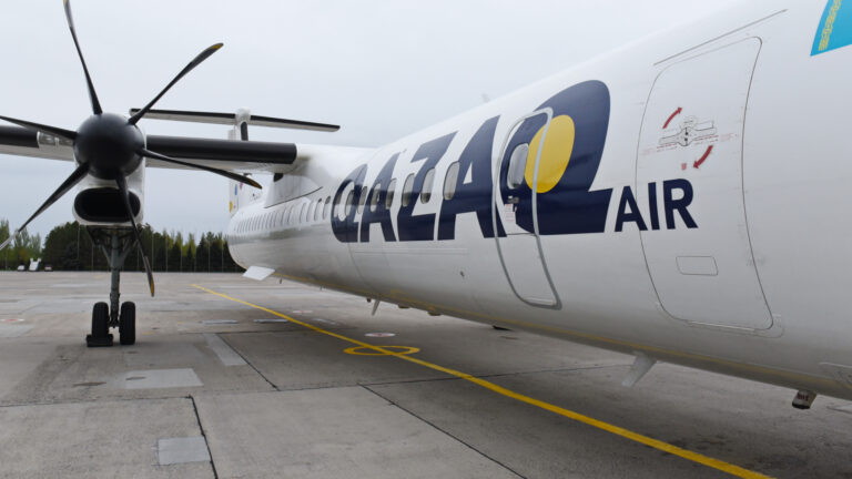 Половину Qazaq Air продали за миллиард тенге