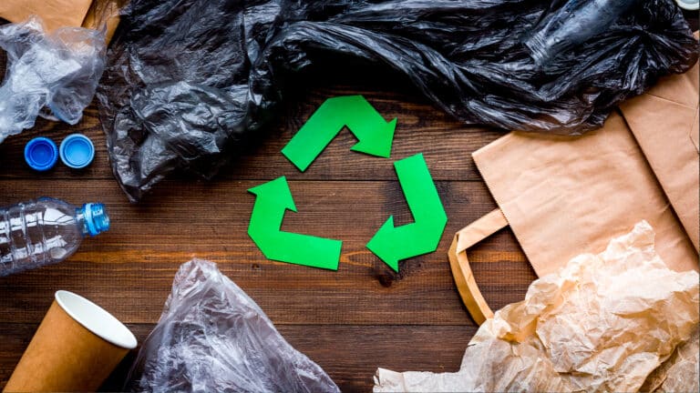 В «Жасыл даму» рассказали, сколько собирают утильсбора за пластик, бумагу и стекло