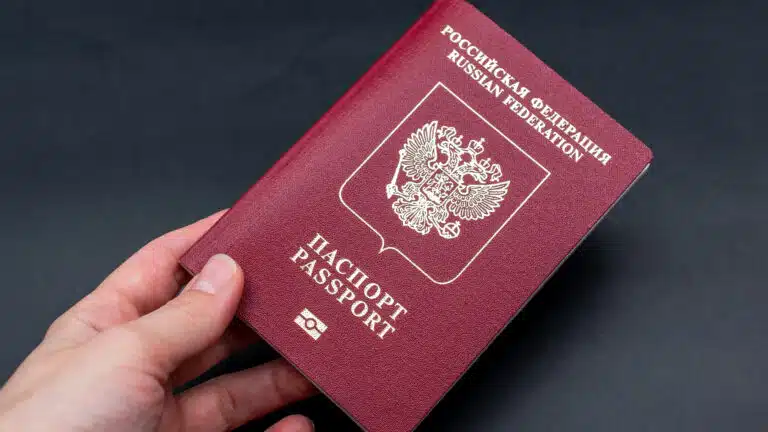 Қазақстан банктері ресейліктердің қаржы операцияларын қатаң тексере бастаған