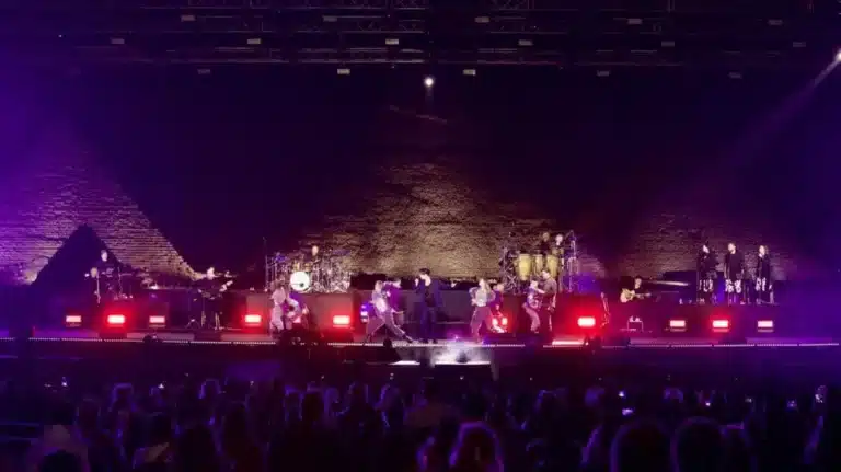 Димаш Будапеште өтетін концертте өнер көрсетеді