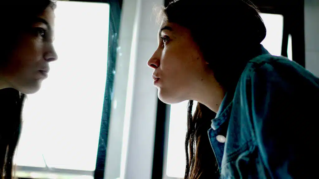 Красивые люди зарабатывают больше и колют ботокс, чтобы продвинуться по карьере