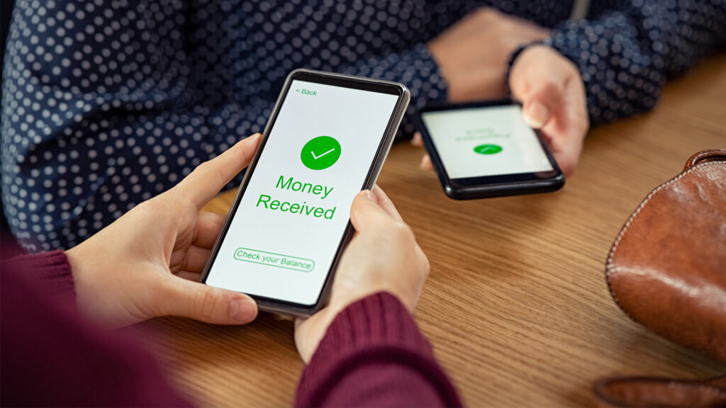 Что изменится в правилах о мобильных переводах с 1 января 2026 года/shutterstock, бильд-редактор: Милош Муратовский