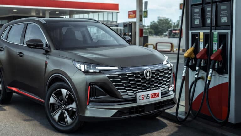 Казахстанцы спорят, каким бензином заправлять Changan CS55 Plus