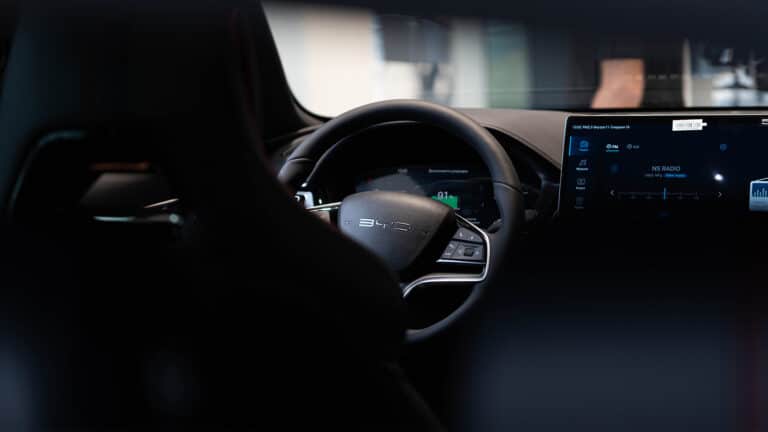 BYD стал самым продаваемым брендом электрокаров в 2025 году