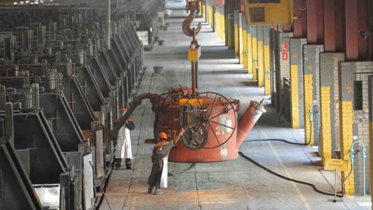 Алюминий шығаратын зауыт акционерлеріне миллиардтаған дивиденд төлейді