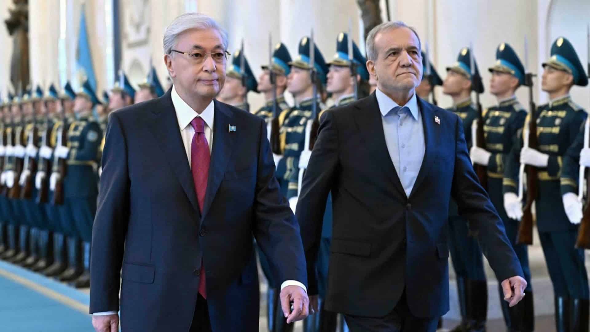 Қасым-Жомарт Тоқаев пен Масуд Пезешкиан Иран президенті Астана