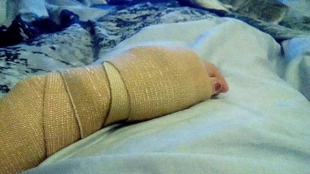 Қыз жеке психологтың сабағы кезінде қатыгездікке тап болған / фото: ашық дереккөзден