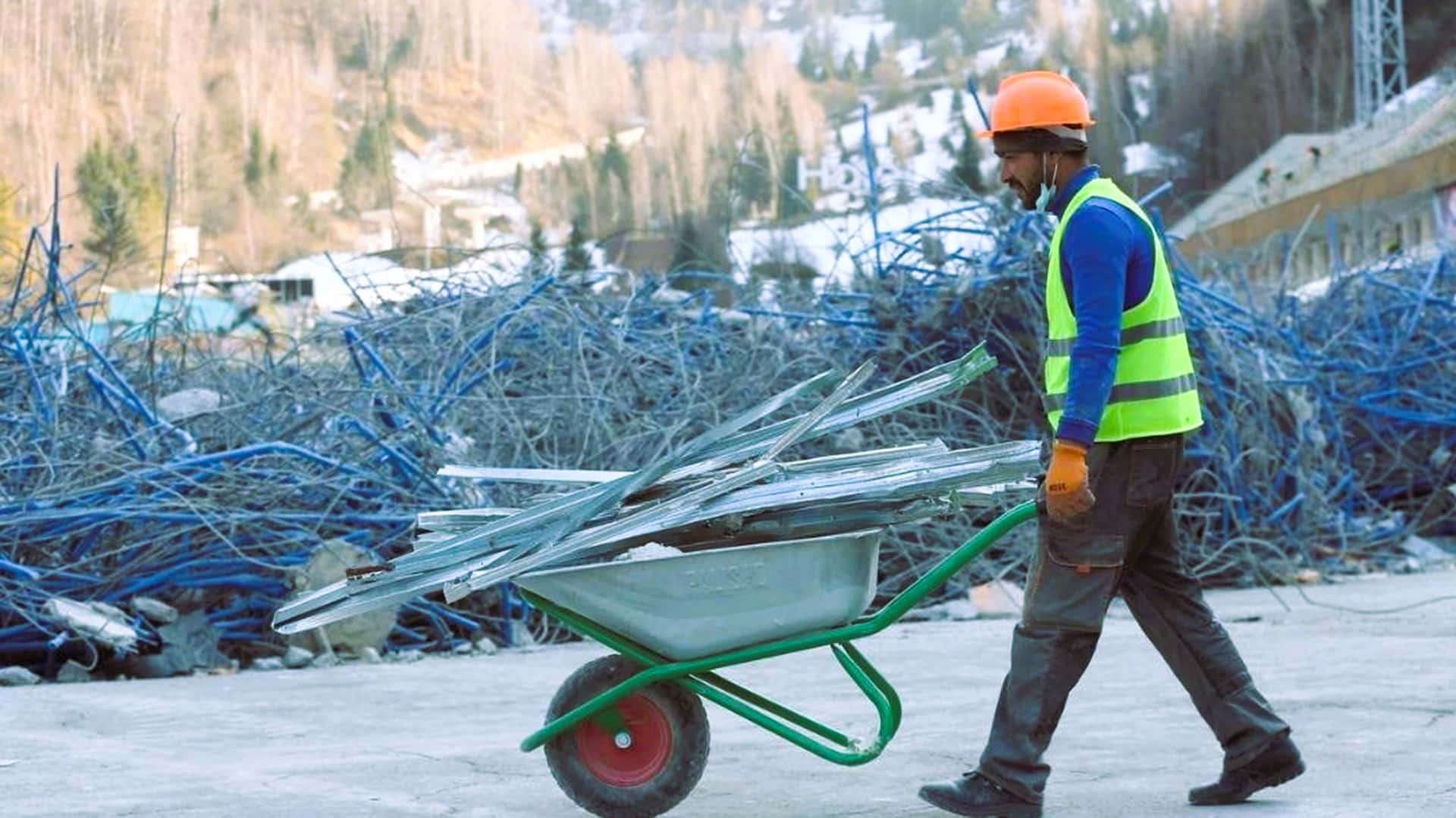 Медеу мұз айдыны жөндеу жұмысшы құрылысшы