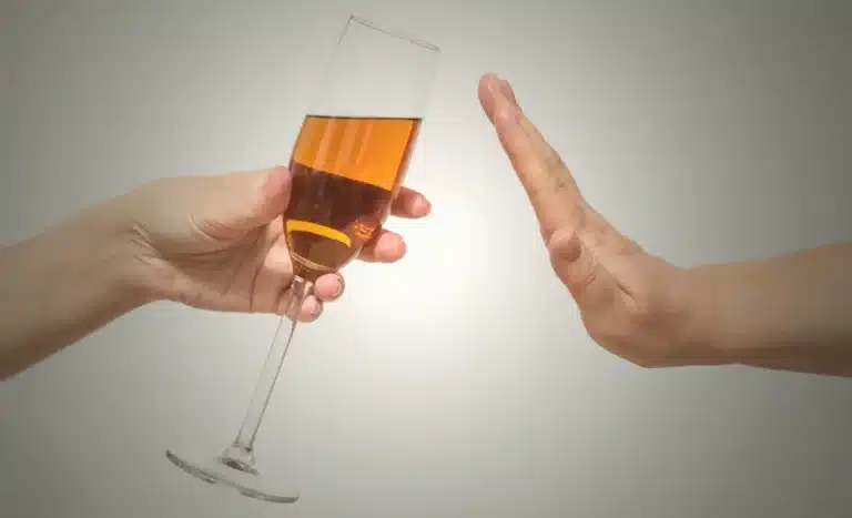 Ішімдіктен бас тарту: кезекті тренд пе, саналы таңдау ма