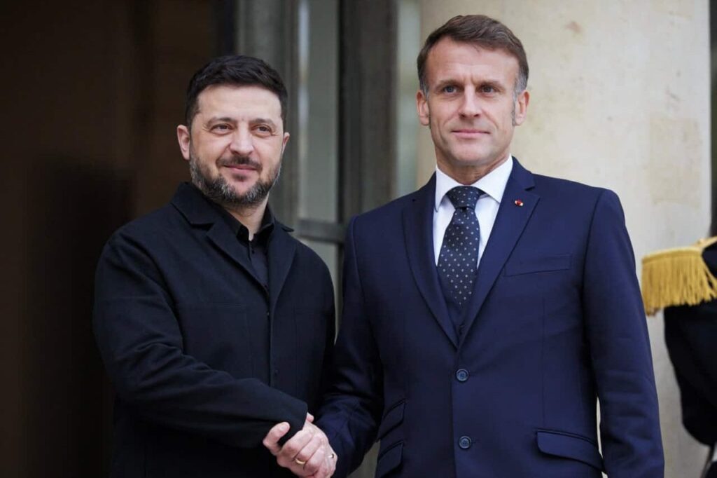 Зеленский встретился c Макроном в Париже