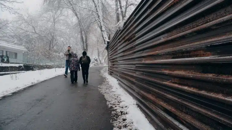 Стройку Алагузова на алматинском Терренкуре проверят по запросу депутата Базарбека