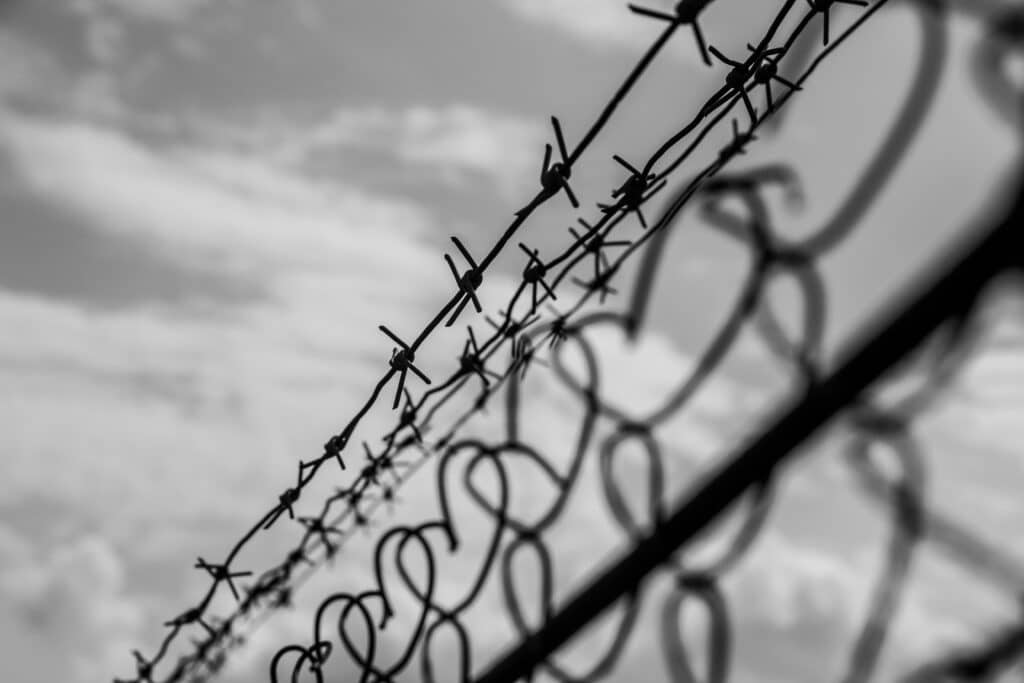 «Түрмеде теледидар көру». Бүлік шығарған 6 адамның ісі сотқа өтті