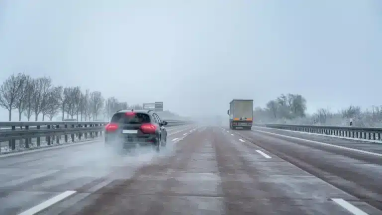 Из-за непогоды закрыты сразу несколько трасс в шести областях Казахстана