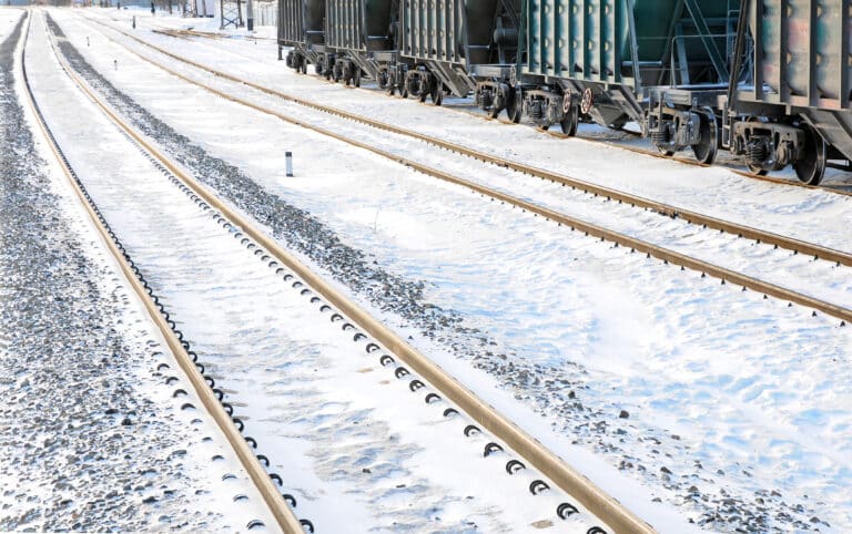 В КТЖ сообщили имена четырех погибших работников путевой бригады