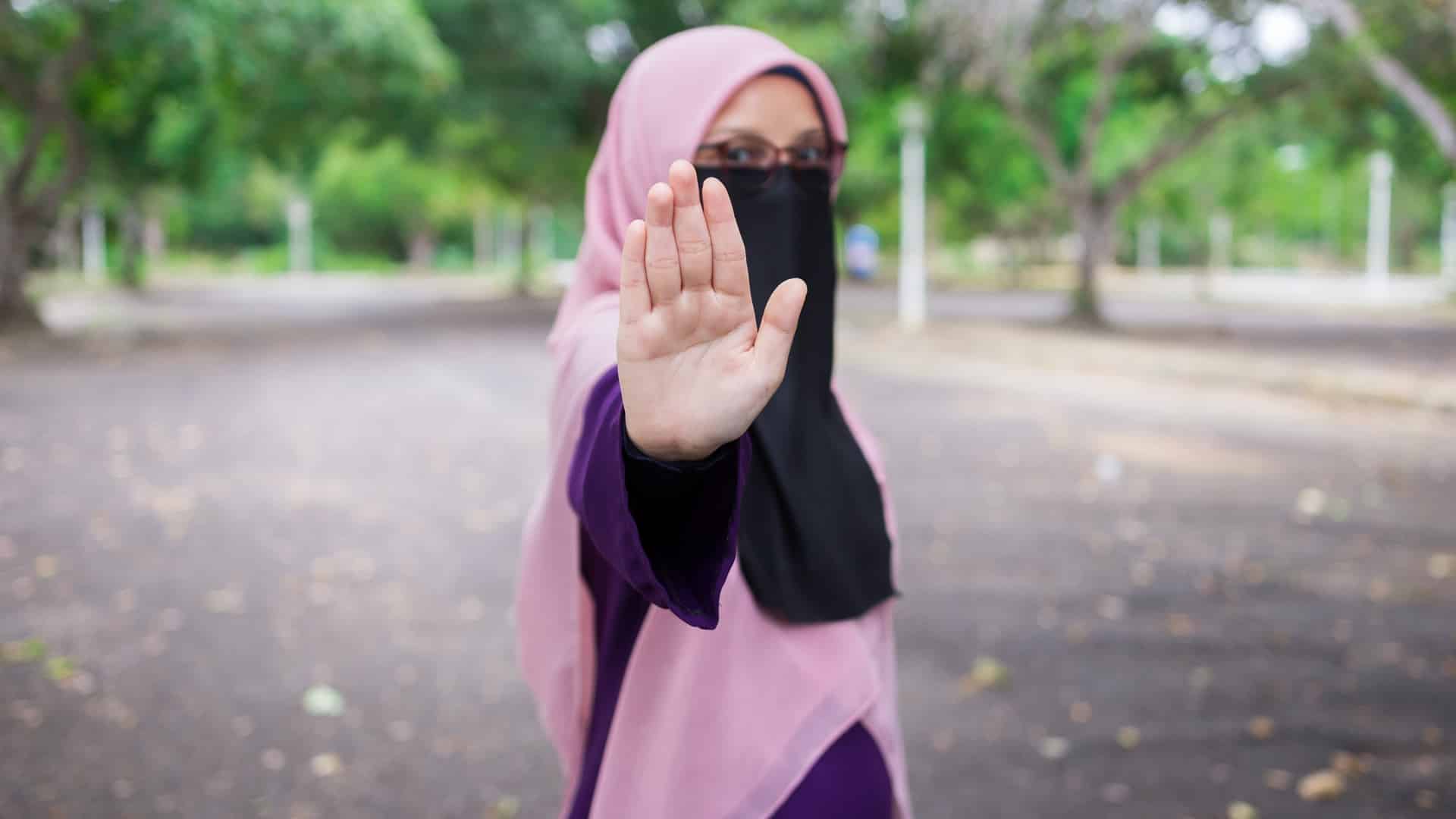 ниқаб тыйым шектеу айыппұл