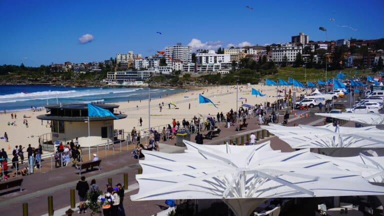 Теракт: Сидней жағалауында атыс болып, кемі 12 адам қаза тапты (видео)