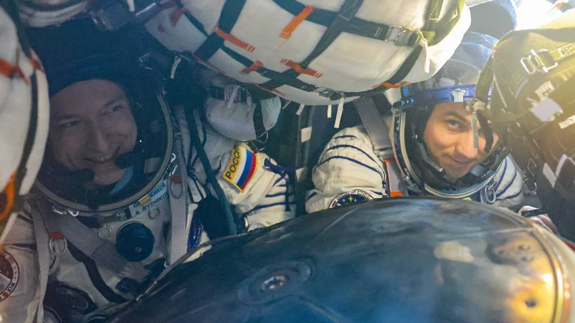 Жезғазған Союх ғарыш кемесі ғарышкерлер