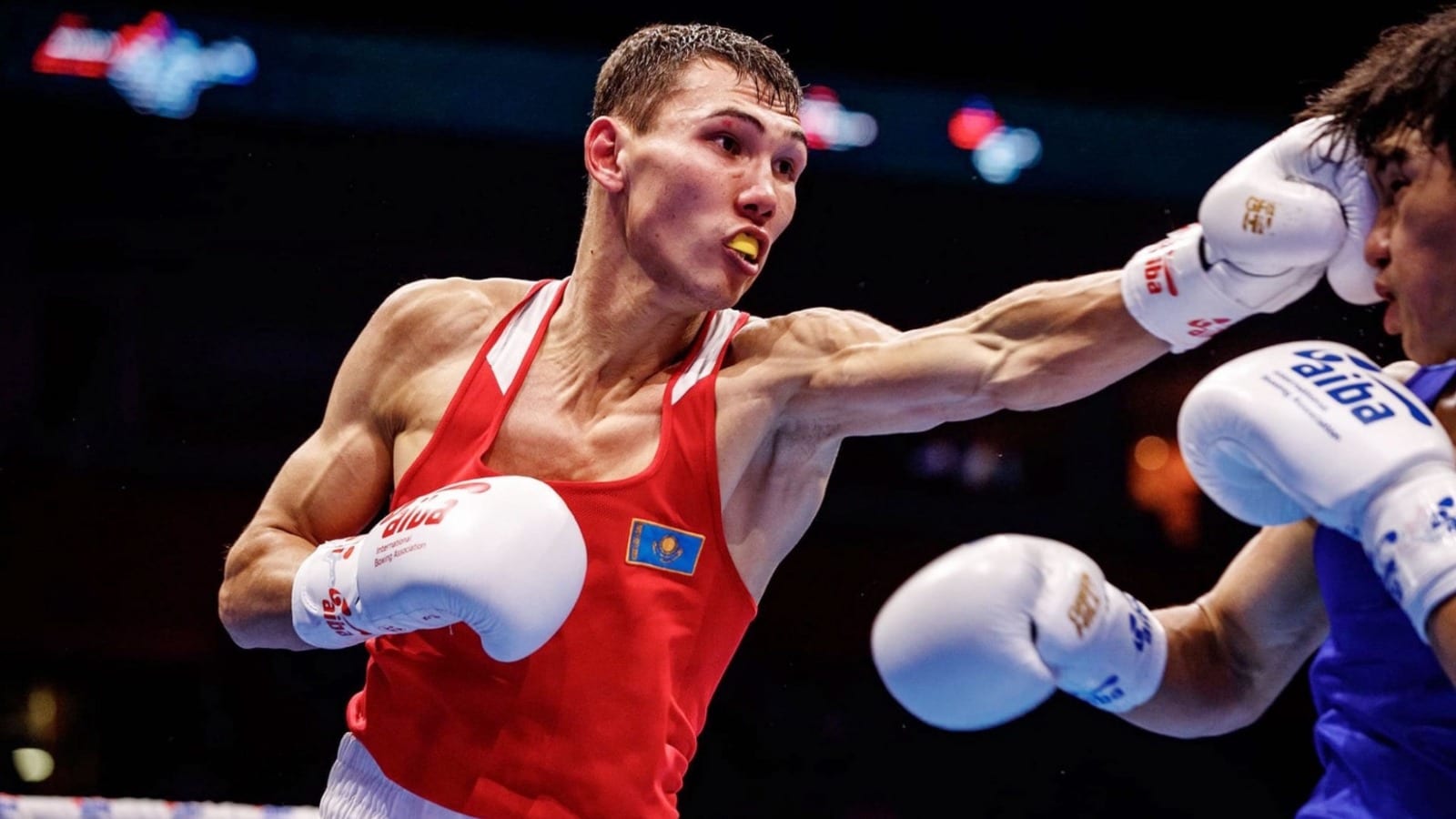 Сборная Казахстана понесла первые потери на чемпионате мира по боксу от IBA в Дубае. Ерасыл Жакпеков и Нурмагамед Юсупов выбыли из борьбы за медали.