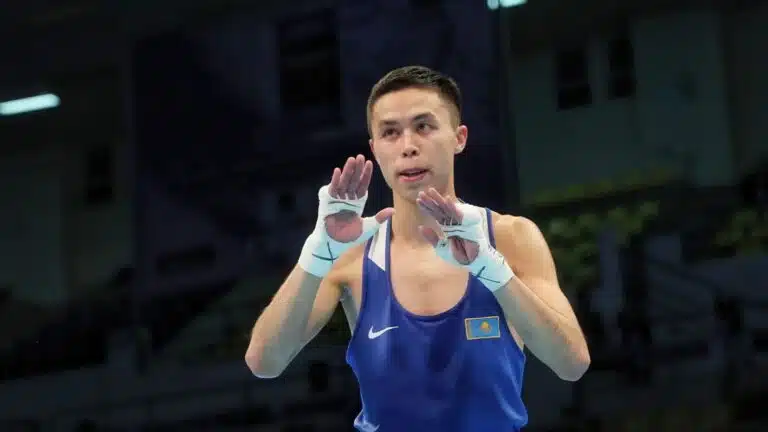 Победив боксера из Непала, Сакен Бибосынов вышел в финал чемпионата мира от IBA