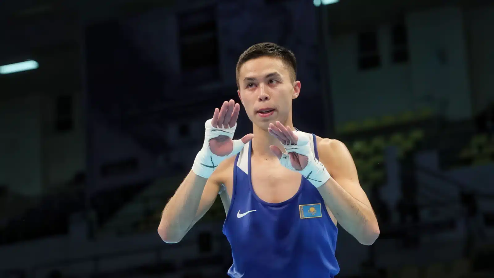 Сакен Бибосынов вышел в финал чемпионата мира по боксу под эгидой IBA, который проходит в Дубае. В решающем поединке ему будет противостоять россиянин Вячеслав Рогозин.