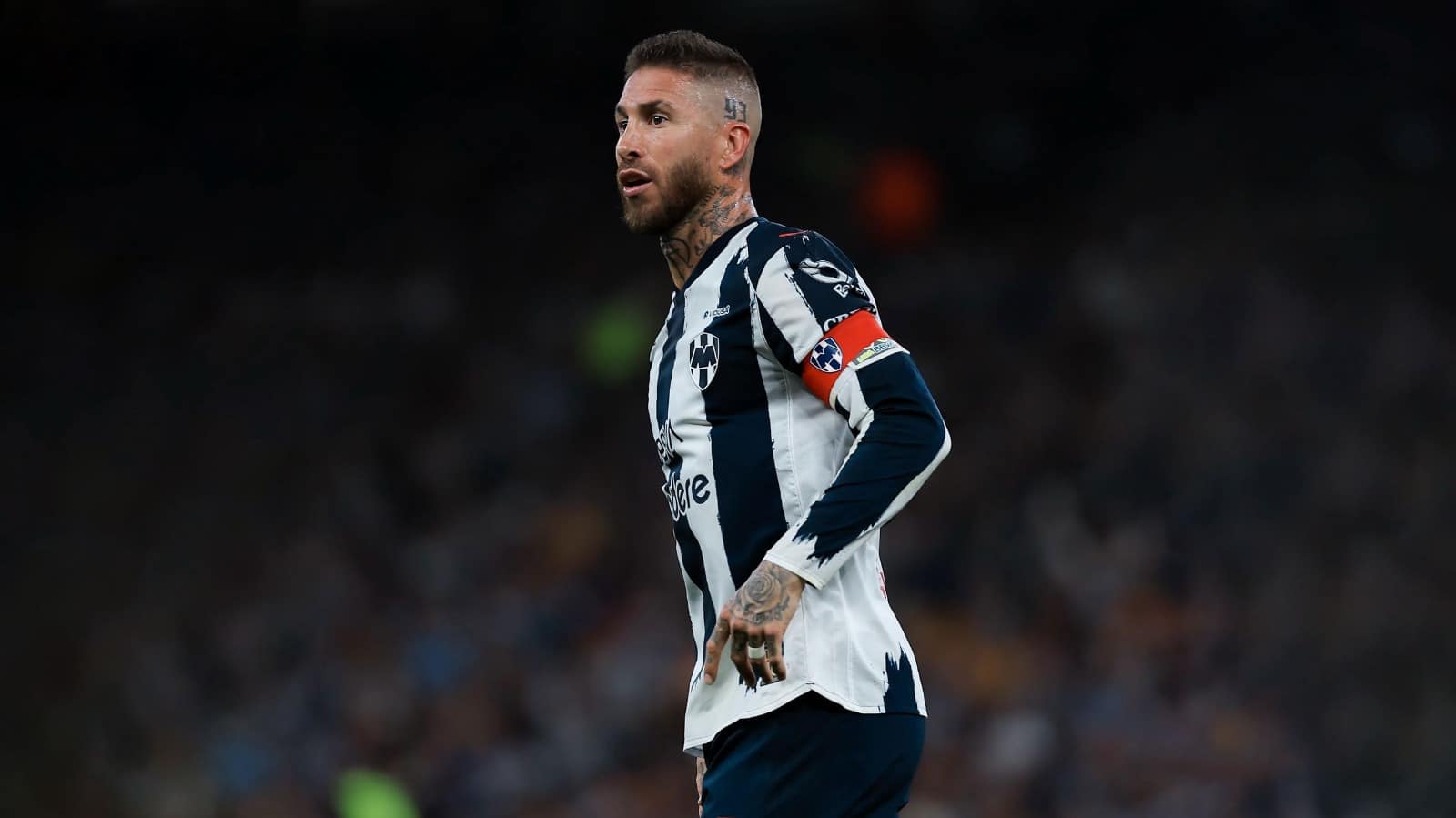 Бывший защитник мадридского «Реала» Серхио Рамос может вернуться в европейский футбол. Сегодня стало известно, что в подписании 39-летнего испанца заинтересована французская «Ницца»