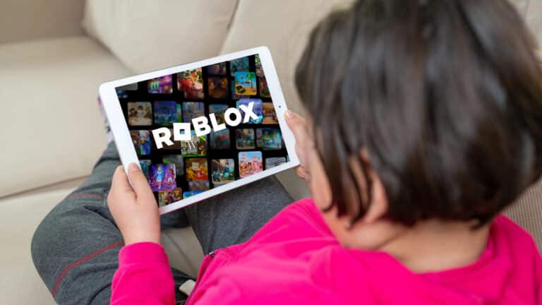 В мажилисе обеспокоились влиянием Roblox на психику казахстанских детей